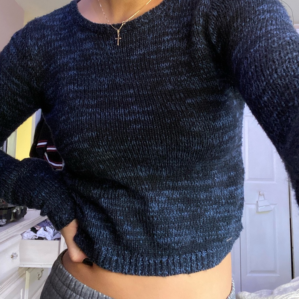 Hollister sweater